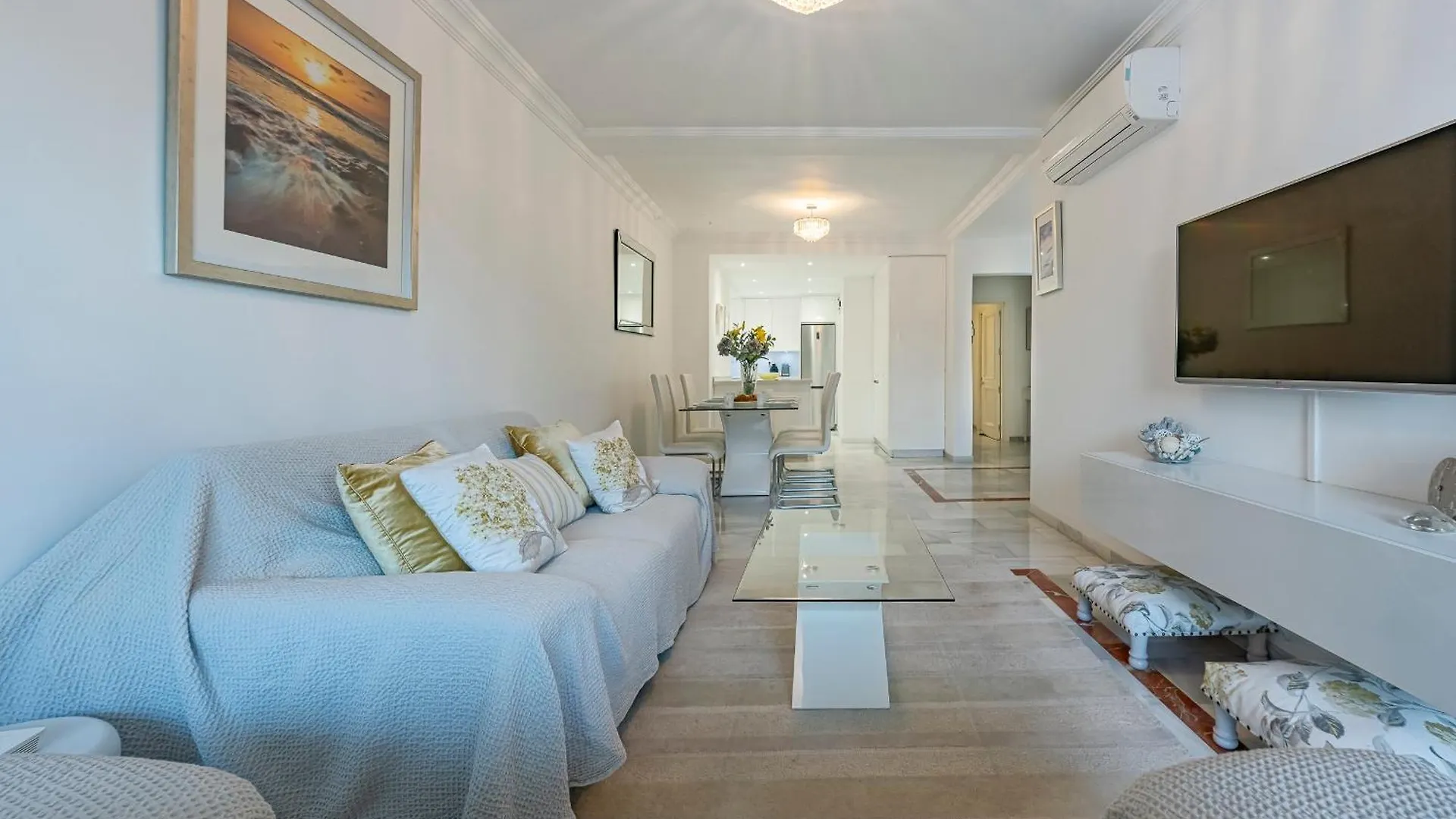Luxury Apartment In Central Marbella With Parking And Pool