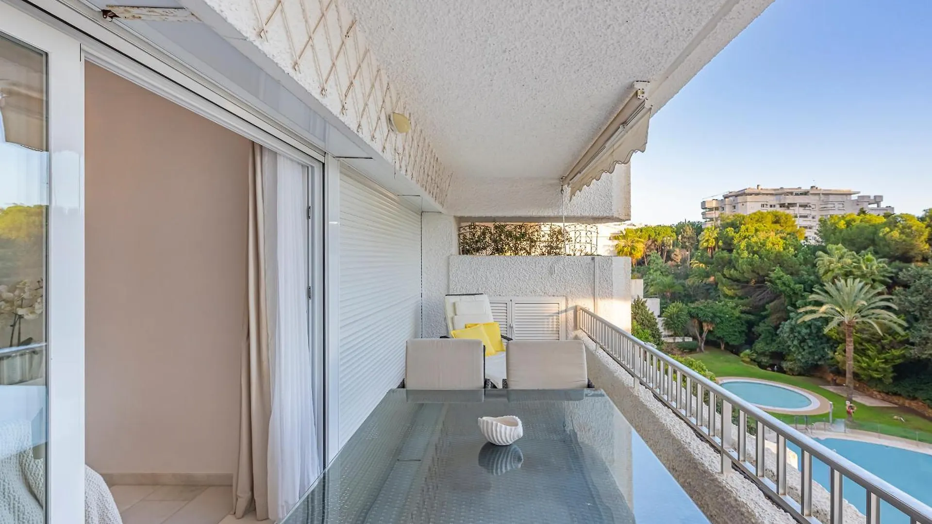 Luxury Apartment In Central Marbella With Parking And Pool