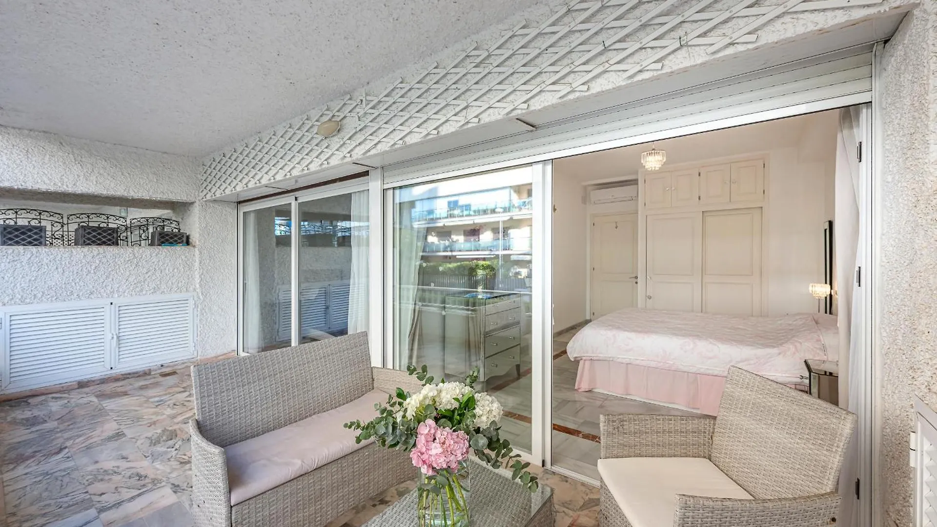 Luxury Apartment In Central Marbella With Parking And Pool