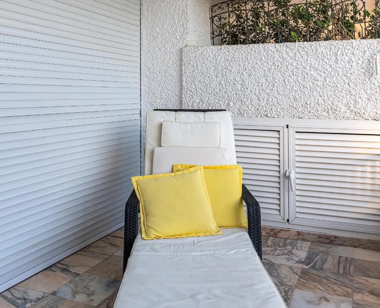 Luxury Apartment In Central Marbella With Parking And Pool