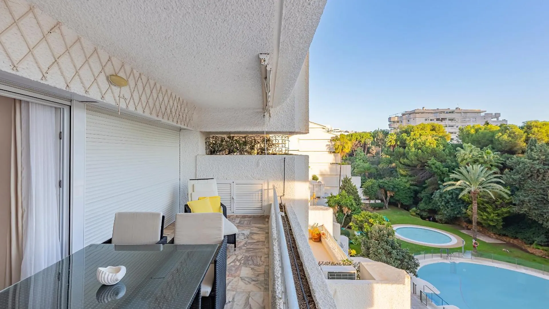 Luxury Apartment In Central Marbella With Parking And Pool