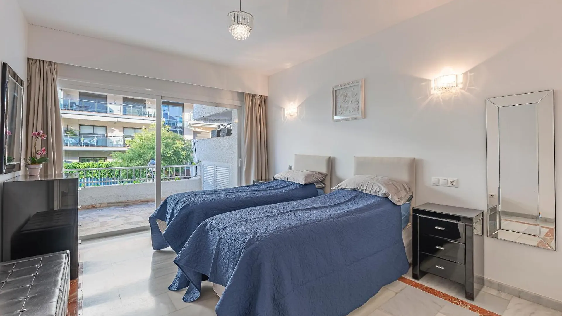 Luxury Apartment In Central Marbella With Parking And Pool Spain