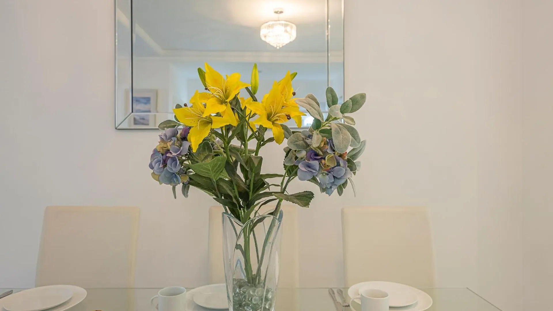 Luxury Apartment In Central Marbella With Parking And Pool 0*,  西班牙