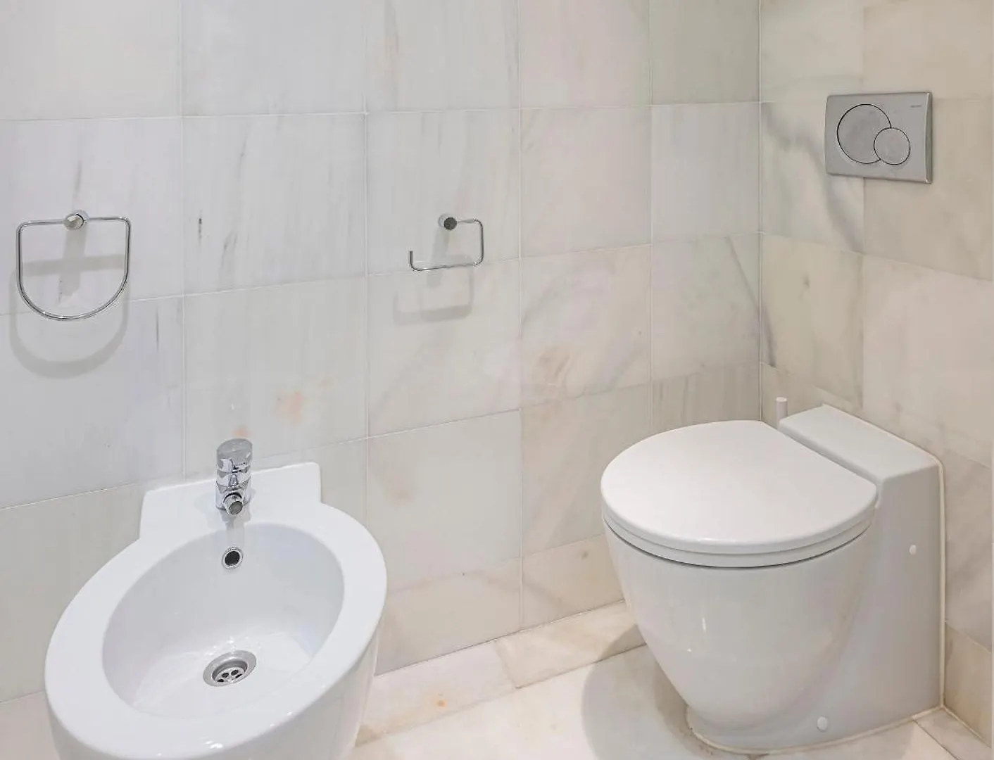 Luxury Apartment In Central Marbella With Parking And Pool 西班牙